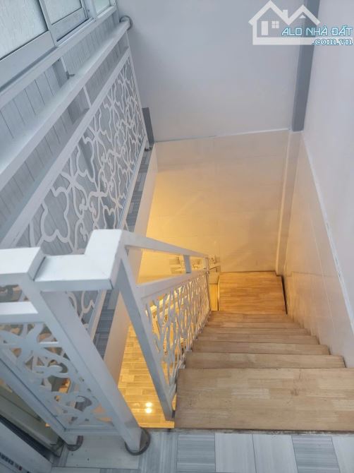 Nhà 100m2 3 phòng có nội thất kdc 3A - 9