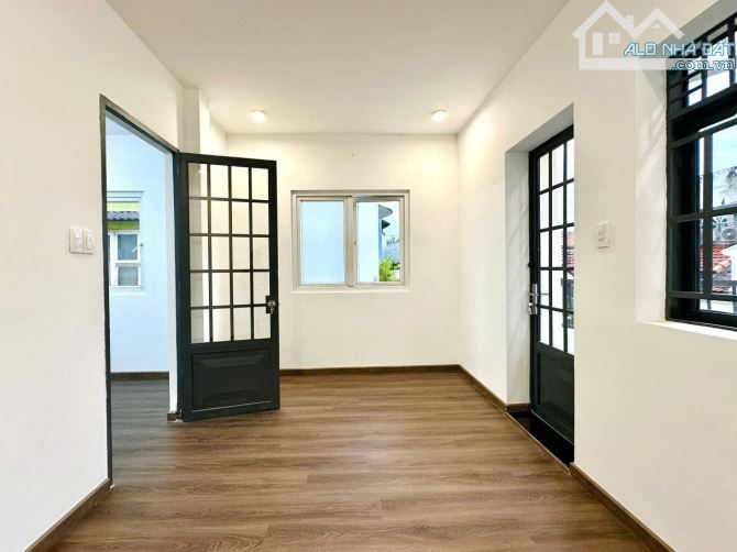 Nhà Đẹp Góc 3 Mặt Tiền HXH Nguyễn Đình Chính 4,3x13,5 sát Nguyễn Văn Trỗi 4 Tầng 12,9 Tỷ - 9