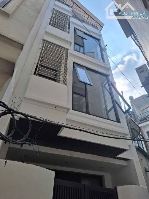 Tt việt Hưng - 4 tầng dân xây - ngõ thông nông - 20m ô tô chạy vèo vèo - 9