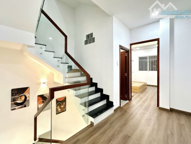 HXH NGAY NGUYỄN VĂN TRỖI - 60M2 SỔ A4 - TRỆT 3 LẦU 4PN BTCT - LÔ GÓC - TẶNG FULL NT - GIÁ - 9