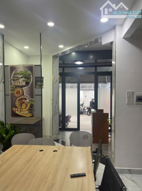 Bán Căn Góc 4 Tầng 50m2 HXH Nguyễn Trãi Q5 5PN Giá 9 Tỷ 250 Còn TL - 9