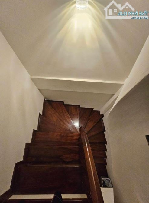 BÁN NHÀ LÁNG HẠ - ĐỐNG ĐA - DIỆN TÍCH 32M - 5 TẦNG - DÂN XÂY NỘI THẤT GỖ XỊN - 9