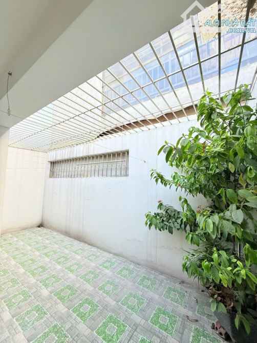 Bán liền kề Văn Quán đường Nguyễn Khuyến,gần hồ Văn Quán, tiện kinh doanh 100m 5t 25 tỷ - 9