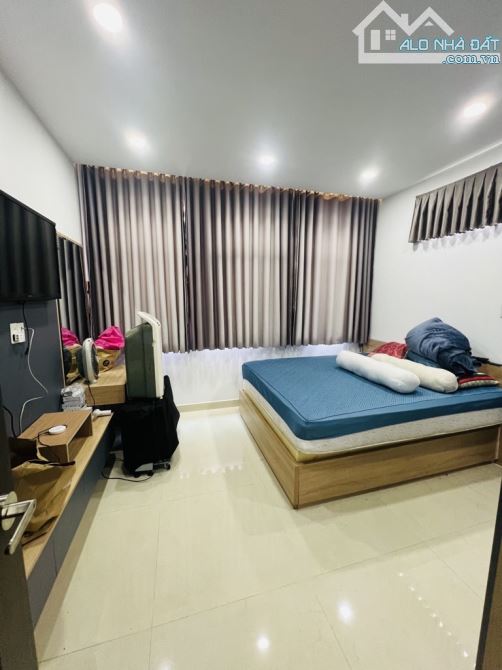 🏦🏦 CĂN GÓC 4 TẦNG HXH TRÁNH - 68M2 - VÕ THỊ NHỜ - NGAY KDC NAM LONG Q7- CHỈ 8.6 TỶ - 9