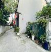 Đất vuông vắn thổ cư. Khách mua xây tòa nhà thang máy thì tuyệt vời