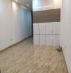 Cho thuê nhà Trần Vỹ, 120m2, 4 tầng, 20 triệu làm chuyển phát nhanh, văn phòng.