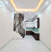 - Bán nhà Trần Cung, 10m ô tô, sát phố, nội thất xịn sò, 43m2, 9.5 tỷ.