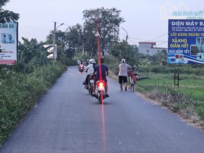 Bán đất trục chính quỳnh đôi chạy thẳng sang do nha DT 120m, MT 5m, Hướng ĐN,Giá 3,3  tỷ - 2