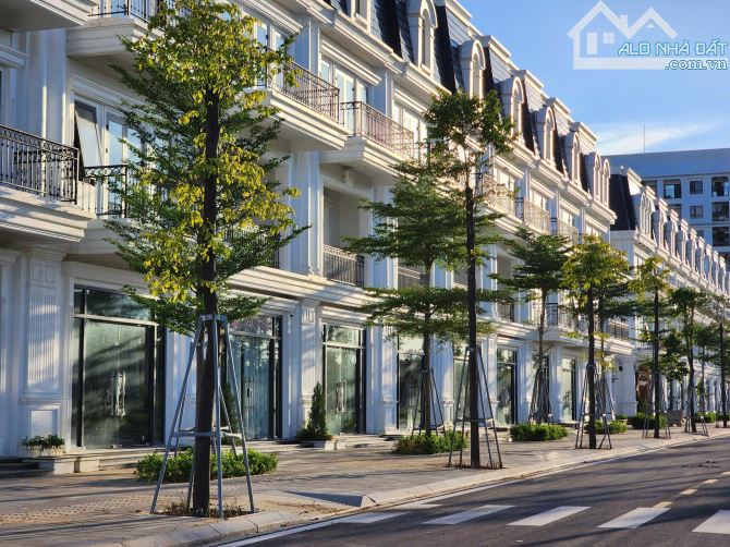 NHÀ 4 TẦNG_ XÂY DỰNG CHẤT LƯỢNG ( CÓ THANG MÁY)  MẶT TIỀN KINH DOANH TRUNG TÂM TP HUẾ