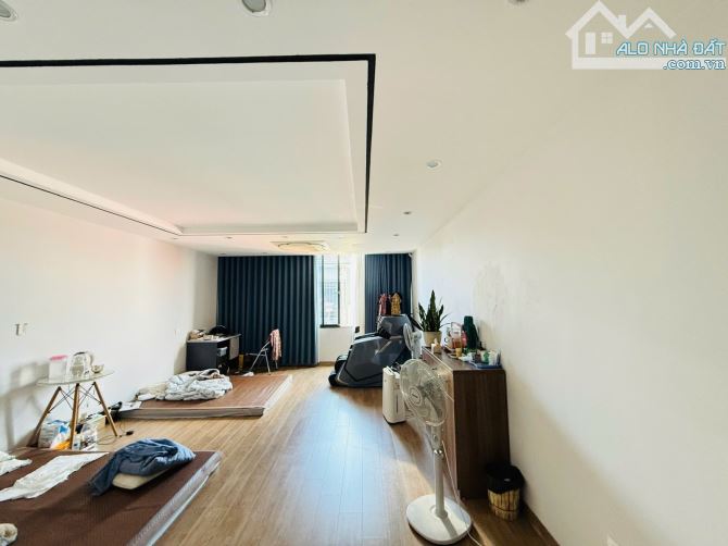 Cần bán nhà đẹp phân lô Thanh Xuân thang máy ô tô tránh 100M8T 37 Tỷ