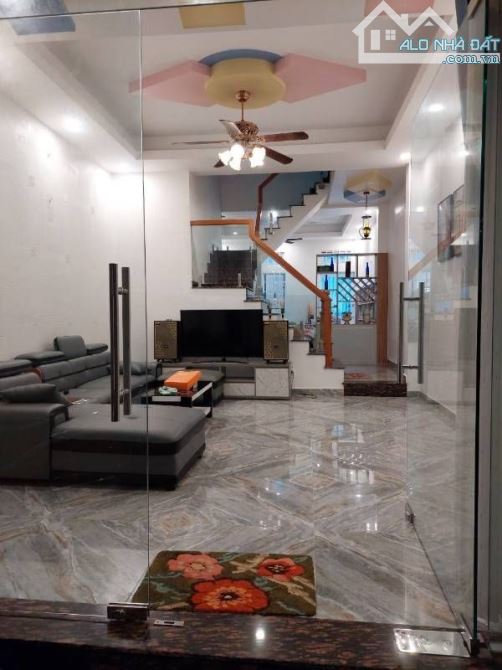 Bán nhà Bình Thạnh DT ~90m2 chưa tới 90 triệu/m2 - hẻm xe hơi sát mặt tiền, giáp trục PVĐ