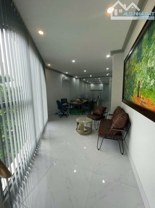 Nhà Đẹp 4 Tầng – Mặt Tiền Phan Xích Long, Khu Miếu Nổi Hot Nhất Bình Thạnh