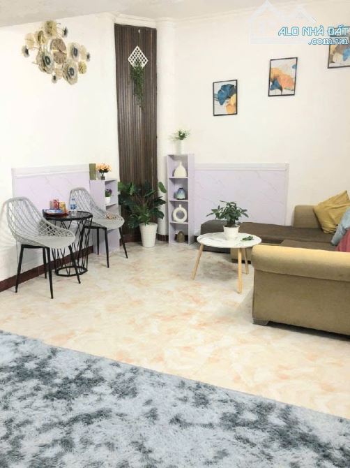 TẬP THỂ TẦNG 1_TAM TRINH_Ô TÔ ĐỖ CỬA_NGÕ THÔNG – NHỈNH 3 TỶ