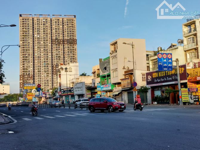 Dòng tiến 30 triệu/tháng Nhà 3 tầng mặt tiền đường số, Kha Vạn Cân Linh Chiểu, 86m2, 11 tỷ