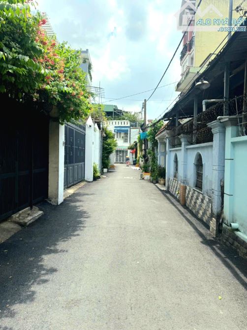 Bán Nhà Xe Hơi Ngủ Nhà - Đường Bùi Quang Là - Gò Vấp - 68m²x 2 Tầng - Phòng Ngủ Tầng Trệt