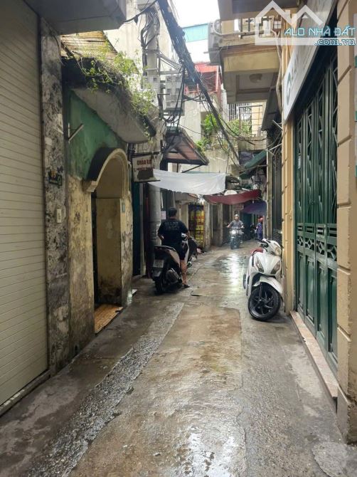 Hóng: Hào Nam 26m2, 5T dân xây, ngõ thoáng, gần phố, TT Đống Đa