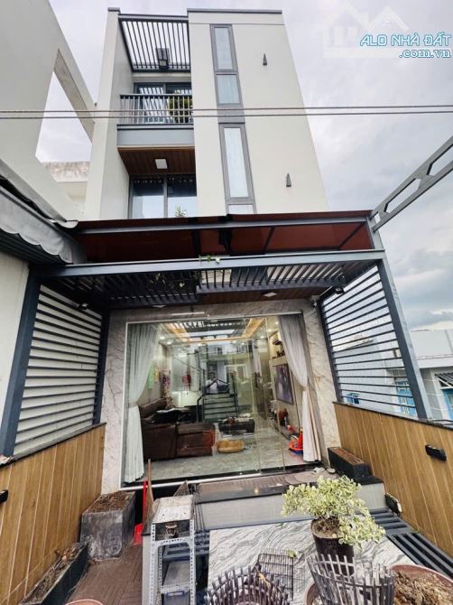 Bán nhà ngay bến xe miền tây 4 tầng 80m2 đường 6m nhựa chỉ nhỉnh 7 tỷ