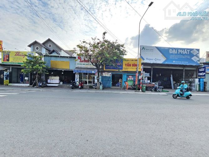 Nhà 469m2 mặt tiền Trần Hưng Đạo