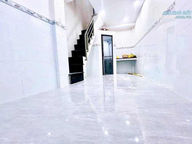 Nhà mới đẹp, 3 tầng, Khánh hội, nhỉnh 2 tỉ.