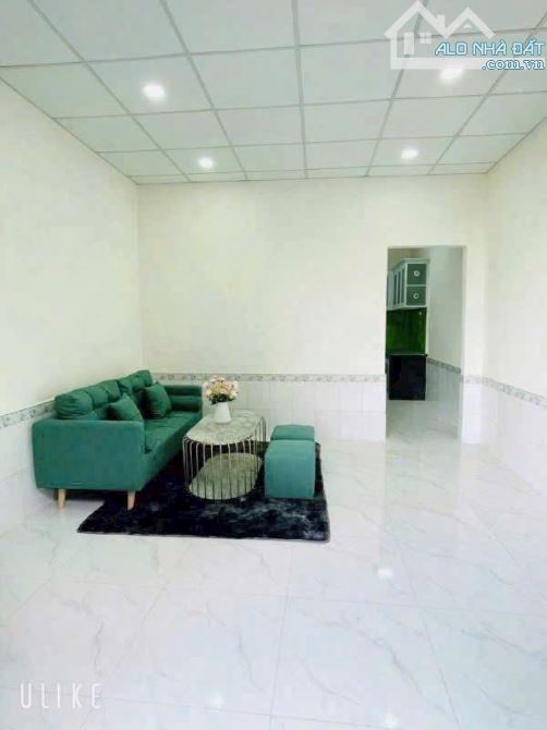 NHÀ THẠNH XUÂN 25 QUẬN 12 +DT chuẩn 4 x 8m 1 trệt 1 lầu 2pn 2wc  +Có ban công thoáng mát