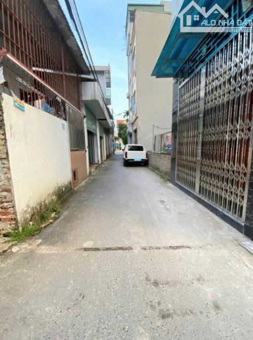 BÁN GẤP, ĐẤT THỔ_TÂY MỖ_Ô TÔ VÀO ĐẤT, LÔ GÓC, 42M2, GIÁP VINCOM, NHỈNH  6 TỶ