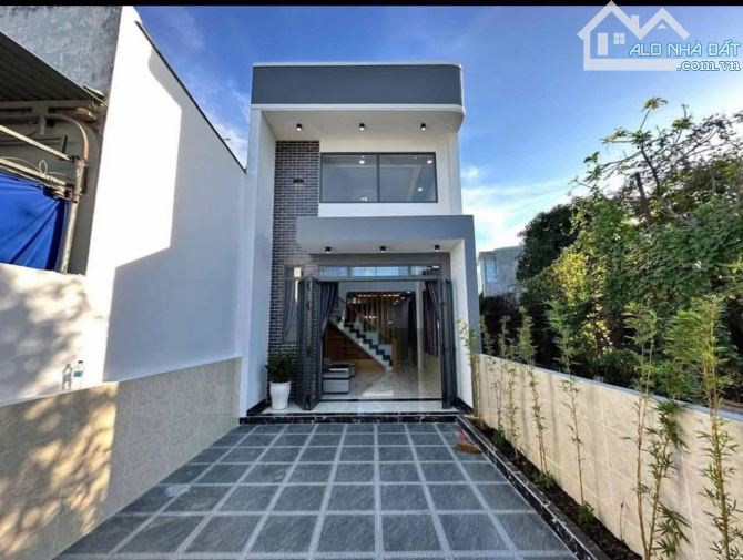 Nhà đẹp 5x22 gần ngã 3 Đồng Khởi công ty Changshin
