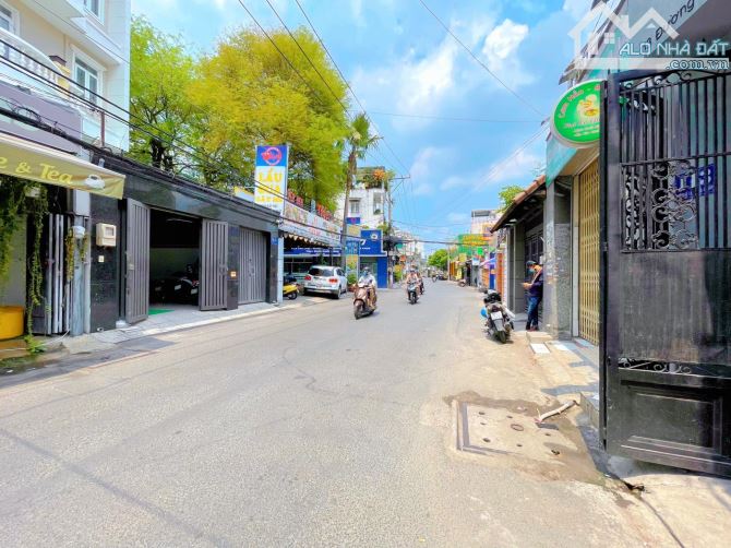 ĐẤT HXH NGUYỄN VĂN LƯỢNG -P16 , DT : 13m x 37m , CN : 430m2 , GIÁ CHỈ : 45 TỶ
