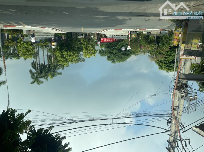 HIẾM. PHỐ BẦU KIM CHUNG. ĐÔNG ANH. KINH DOANH ĐẲNG CẤP