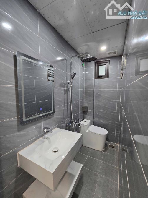 BÁN GẤP NHÀ HỒ TÙNG MẬU CẦU GIẤY 5 TẦNG XÂY MỚI VỀ Ở NGAY GIÁ 7,55 TỶ.