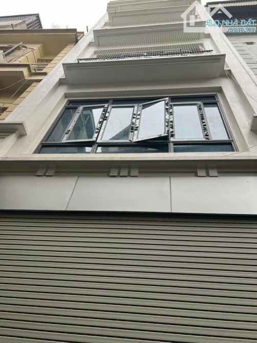 NHÀ ĐẸP ĐÔNG NGẠC - DT33M2 - 5 TẦNG -GIÁ HƠN 6 TỶ - NGÕ THÔNG THOÁNG - ĐỂ Ở KINH DOANH