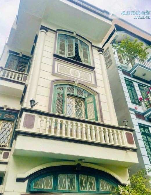 🏡Nhà LÔ GÓC siêu rộng, 105m2 nhà 3 tầng, TT Cầu Giấy, KINH DOANH SẦM UẤT, Đường RỘNG