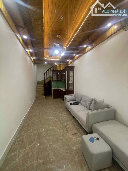 Siêu hiếm bán gấp Nhà Định Công Thượng 30m2 4 tầng gần phố chỉ 4.9 tỷ