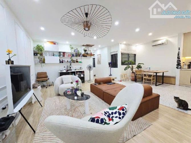 SIÊU PHẨM CHUNG CƯ PHỐ VŨ PHẠM HÀM – TRUNG KÍNH - KHẲNG ĐỊNH KHÔNG CÓ CĂN THỨ 2 - 100M