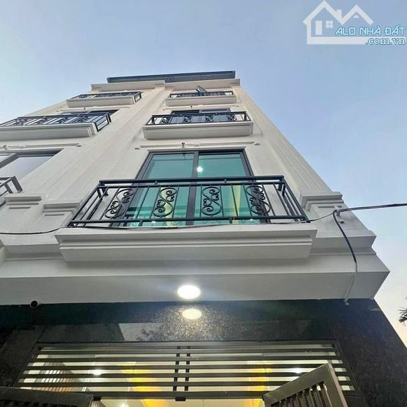 Nhà 2,5 tỷ - 4T - thiết kế hiện đại - đầy đủ tiện ích - gần đường ôtô, quốc lộ 6 và Cầu ML