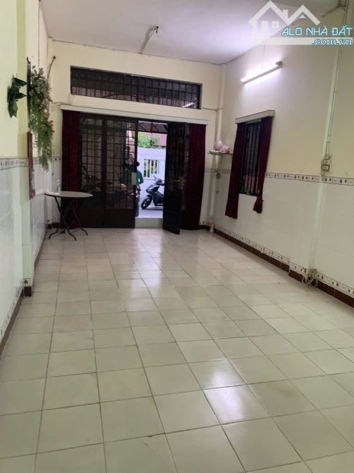 Đường 3/2 – Q10 – 45m² (3.5 x 13m) – HXH – 3 Tầng BTCT – Sổ vuông – 7.2 Tỷ