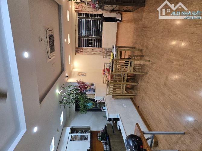 CHÍNH CHỦ CẦN BÁN CHUNG CƯ HIẾM TRUNG TÂM THANH XUÂN - NGUYỄN HUY TƯỞNG - 75M2 2 NGỦ