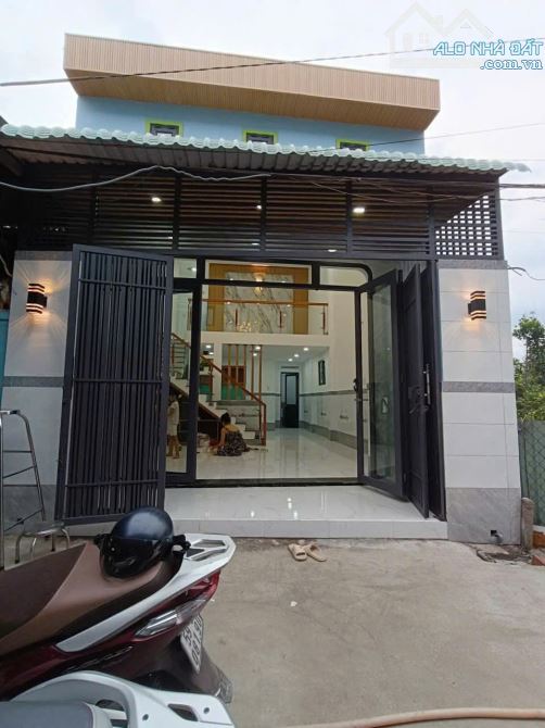 Nhà đẹp mới diện tích khủng 5mx13m 1 trệt 1 đúc lửng đường 4m thới tam thôn 16 hm