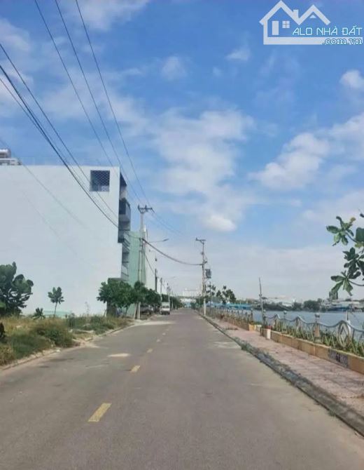 Cần bán gấp lô view sông đường Ngọc Hồi DT 95m2 4ty500trieu chốt