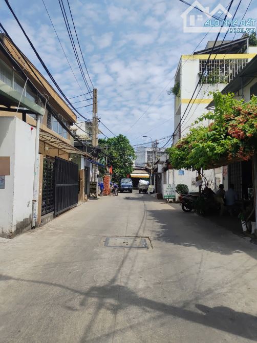 Bán đất 6x34m mặt tiền Đông Hưng Thuận, gần Cao Đẳng Phát Thanh Truyền Hình