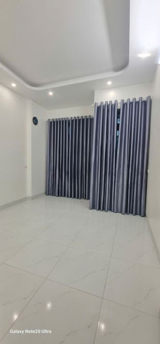 Cần bán căn nhà 3 tầng xây mới ngõ 703 Trường Trình