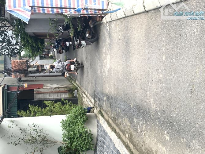 NHỎ NHẮN XINH XẮN, VUÔNG VẮN, ĐƯỜNG Ô TÔ TRÁNH.