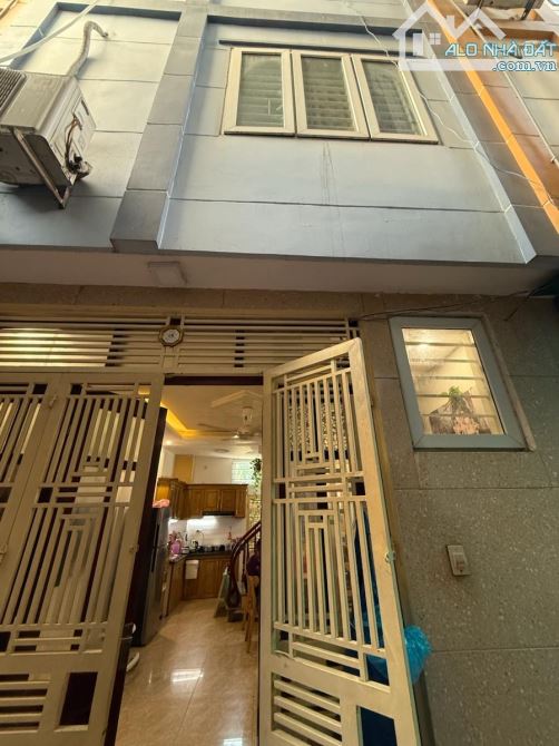 Bán nhà 5T Dương Nội, ô tô tránh , vị trí siêu đẹp. Giá Kinh doanh