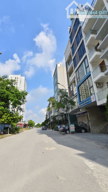 Bán mảnh đất đấu giá Kiến Hưng Hà Đông - Ô tô tránh,Vỉa hè ,View công viên,65m,mặt tiền 5m