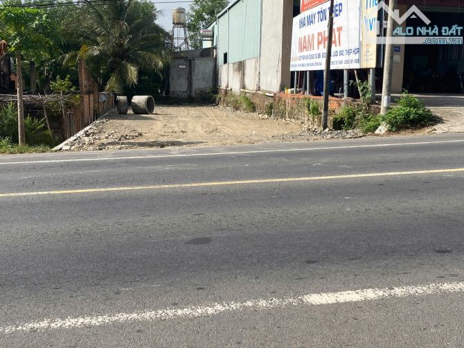 bán lô đất ở tại nông thôn,mặt tiền nhựa qlo 20 dân cư đông đúc 297m2 với giá 2 tỷ 250T