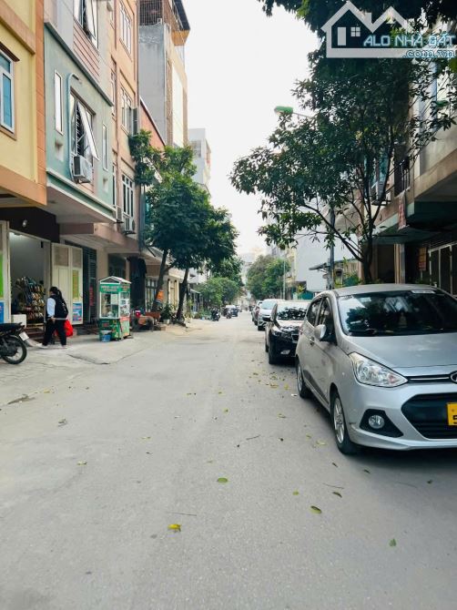 Bán nhà phố Trần Bình | 55m² | 4 tầng | Mặt tiền 7.1m | Giá 14.5 tỷ