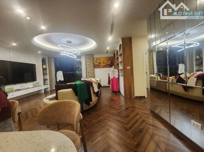 CHUNG CƯ CAO CẤP CENTER POINT – MẶT PHỐ CẦU GIẤY - 128m - 12,4 TỶ