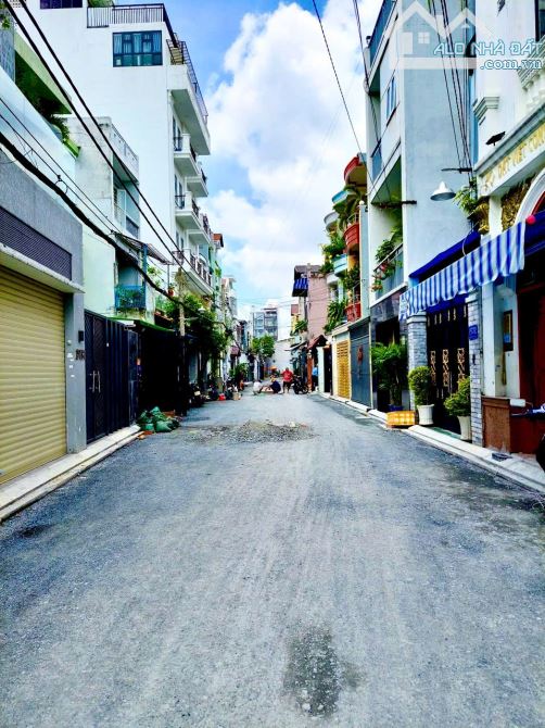 GẤP BÁN, HXH TRÁNH THOẠI NGỌC HẦU - TÂN PHÚ, 90M2 (4M x 22M), 4 TẦNG BTCT, CHỈ 8 TỶ HƠN.