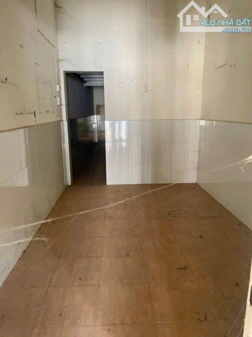 Bán căn nhà cấp 4 2pn sát mặt tiền Nguyễn văn tăng LTM Q9
