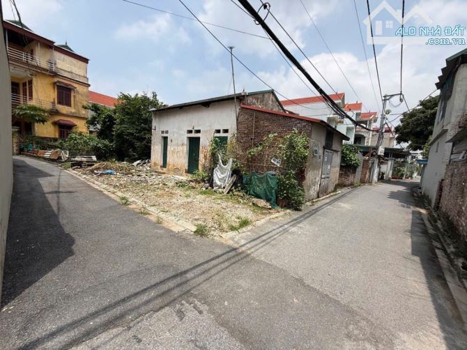 BÁN ĐẤT ĐA TỐN GIA LÂM HÀ NỘI THÔNG Ô TÔ DT 68M GIÁ 5.3 TỶ