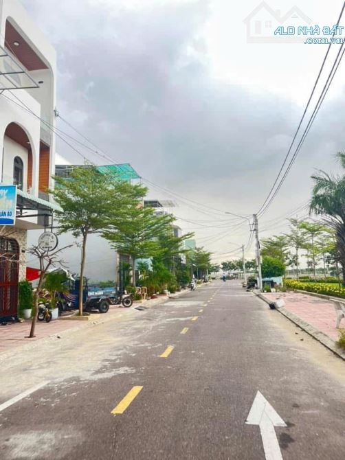 ❎❎BÁN LÔ ĐẤT VIEW SÔNG ĐỐI DIỆN CÔNG VIÊN TIỂU VỆ SINH MÔI TRƯỜNG  VỊ TRÍ SỐ